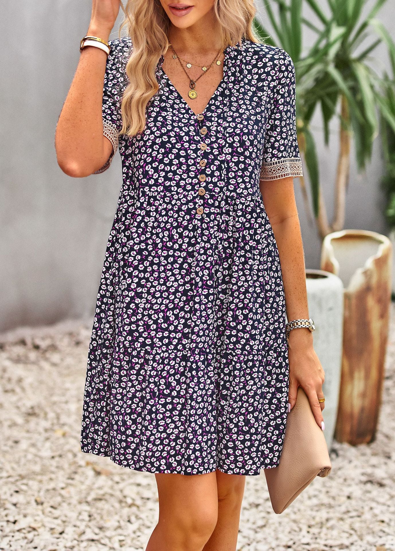 Floral Buttoned Puff Sleeve Dress